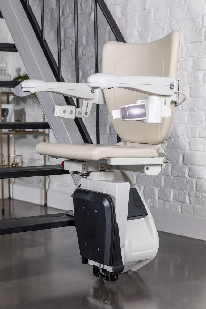 sağ taraf merdiven asansörü