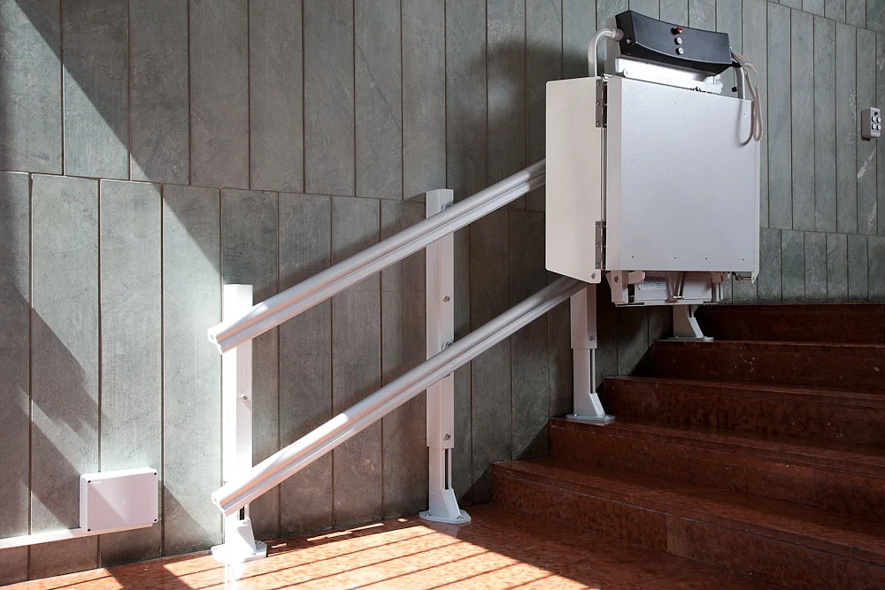 logic engelli asansörü