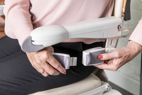 merdiven asansörü emniyet kemeri